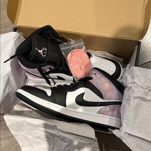 Air Jordan 1 MID US8